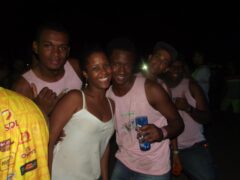 Oktober 10 Anos